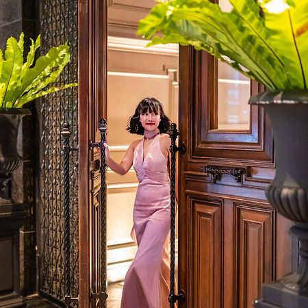 Hotel Muse Bangkok, Autograph Collection Esterno foto A scene from the film