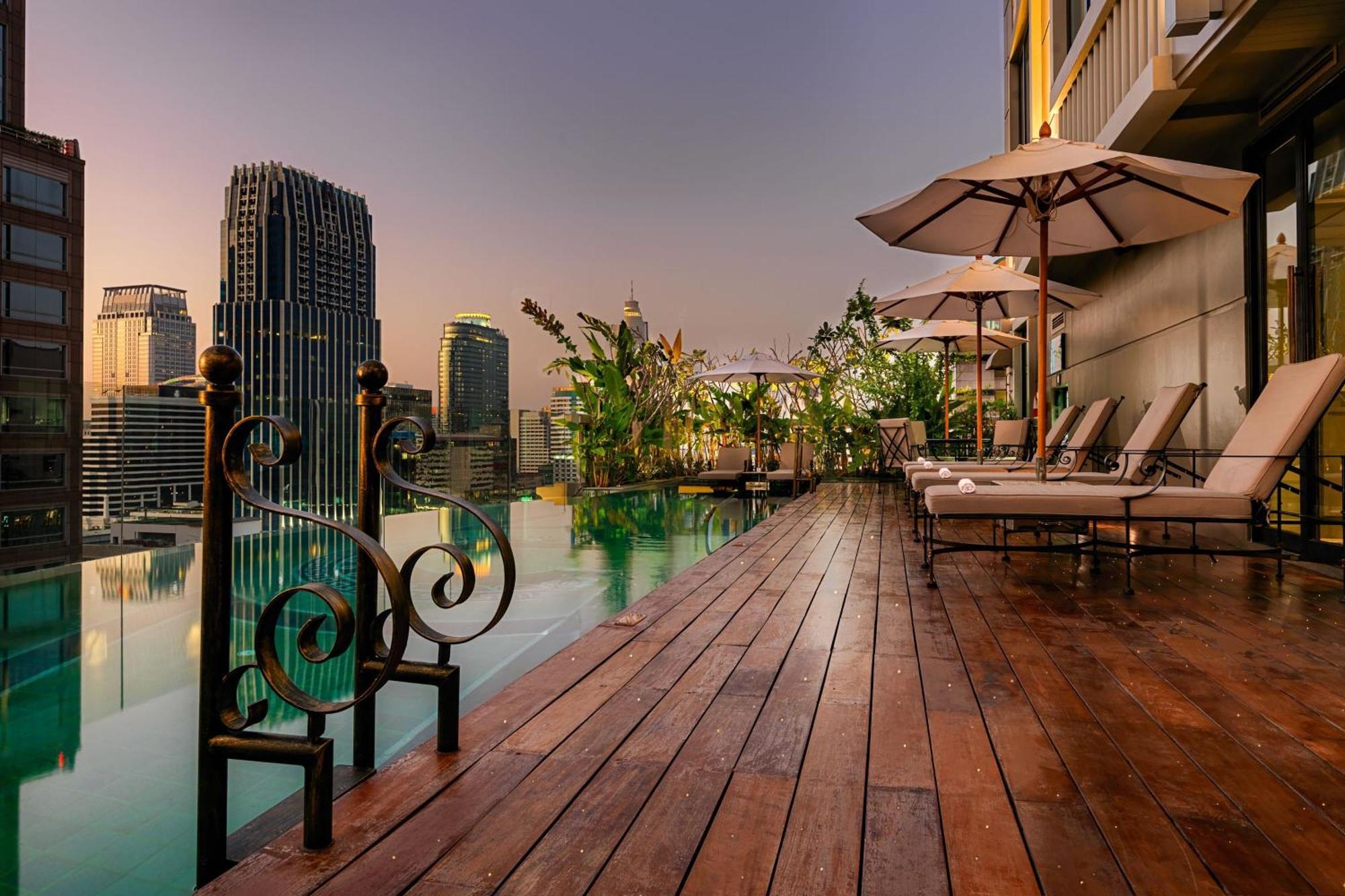 Hotel Muse Bangkok, Autograph Collection Esterno foto The swimming pool at the hotel